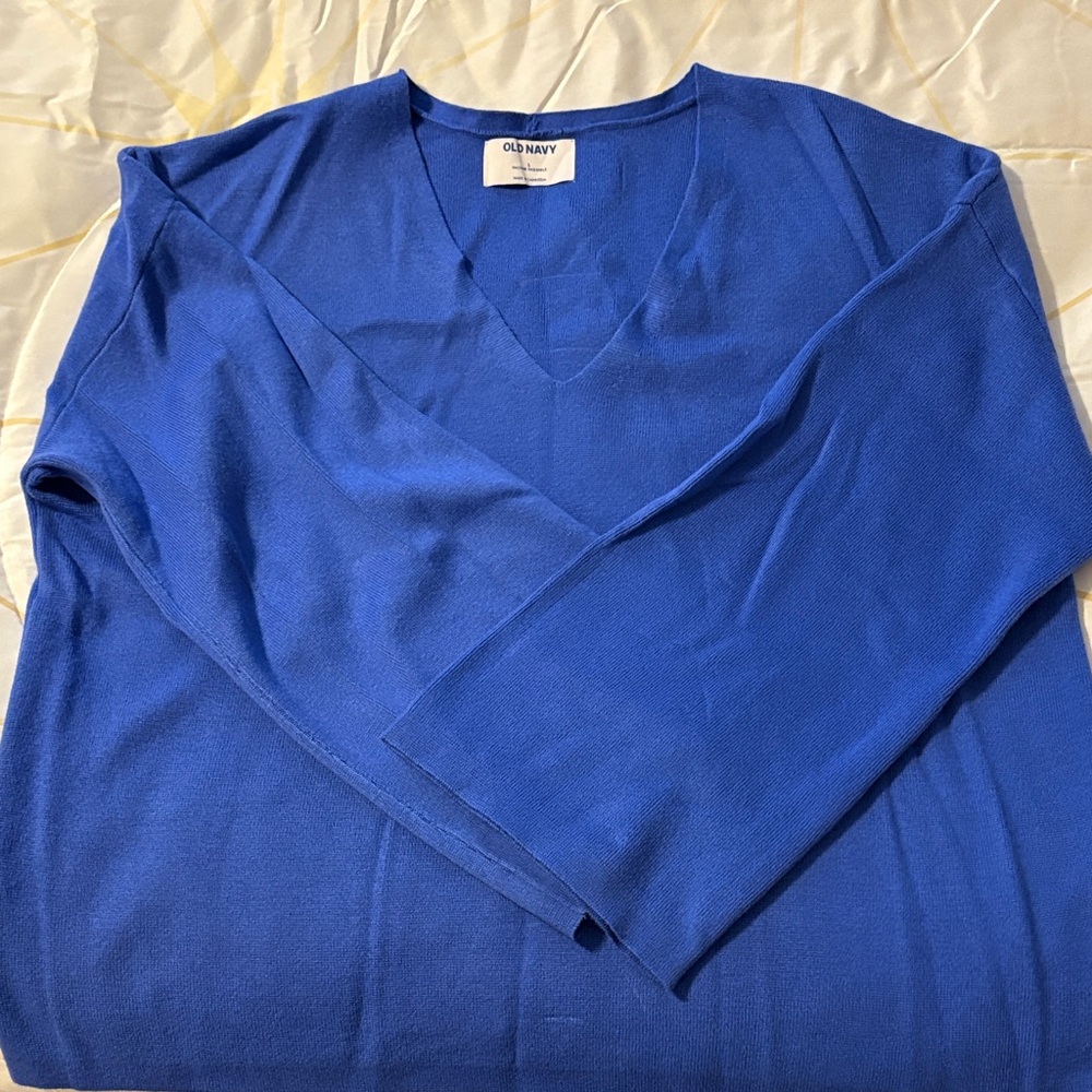 Blue v neck sweater